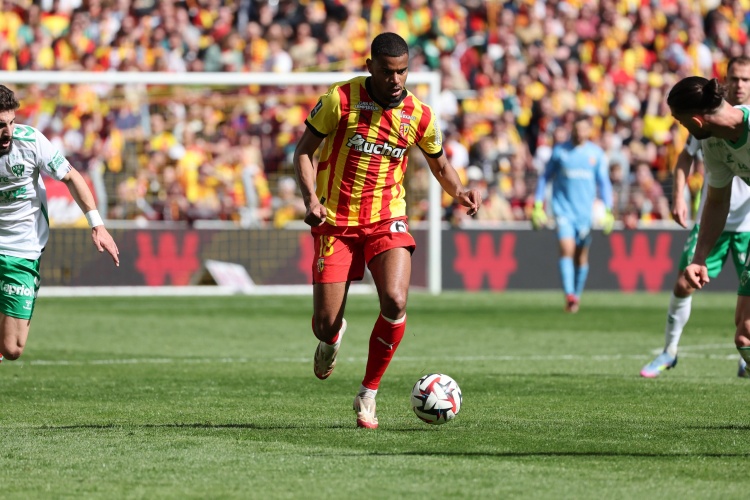 开云体育-罗马诺：那不勒斯约2000万欧报价朗斯22岁中场迪乌夫