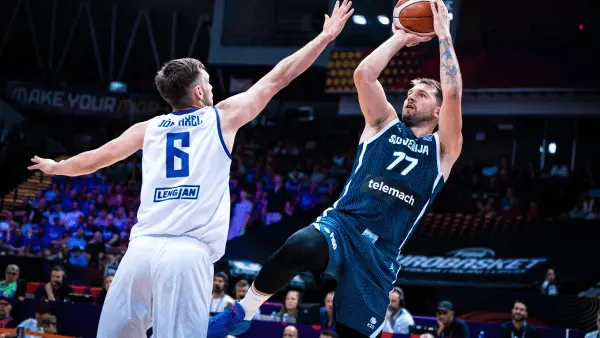 开云-东契奇三节16中5，三分9中2罚球9中7得到19分6篮板3助攻2断