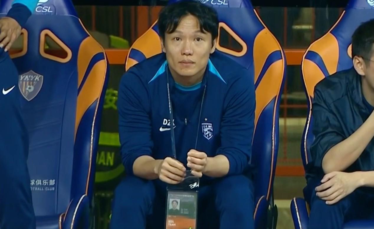 邓卓翔：球员们在场上倾尽了全力，玉昆主场作战有一定的优势